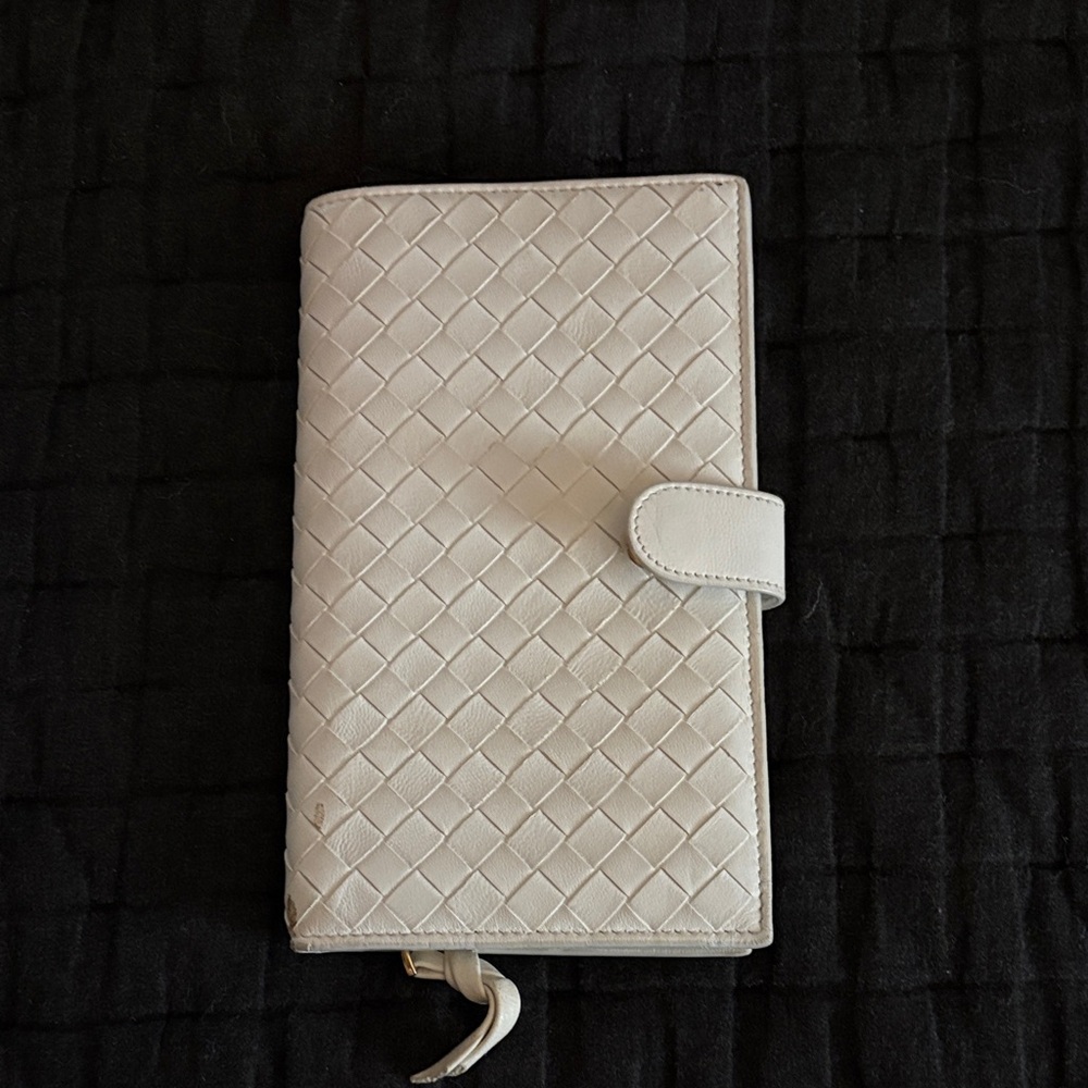 Woven White Wallet
